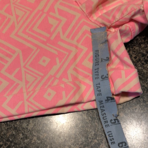 AEO pink geo print shorts w cuff size 4 - Picture 8 of 8